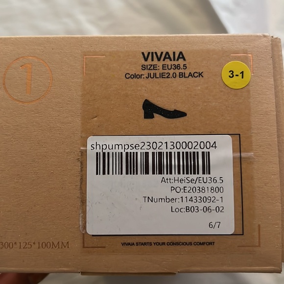 Vivaia Julie 2.0 black heels - Picture 3 of 5